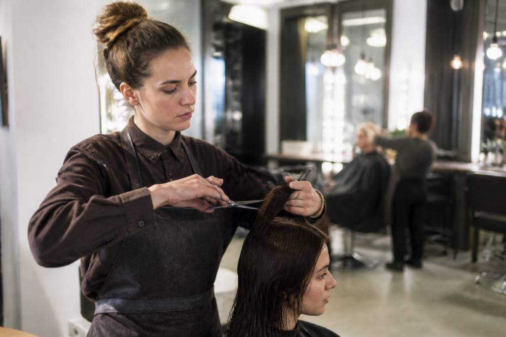 Ecole de coiffure paris : coupe gratuite pour découvrir les meilleures adresses